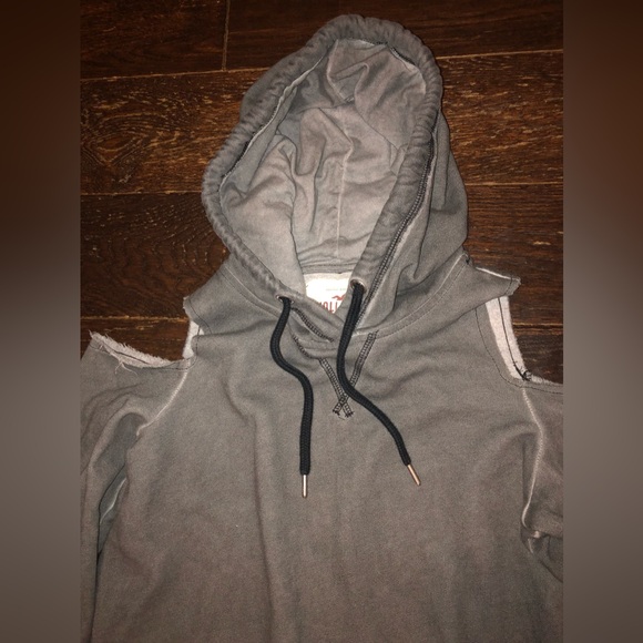 Hollister Hoodie, sweatshirt, cold-shoulder, Size Small, EUC - Picture 10 of 11